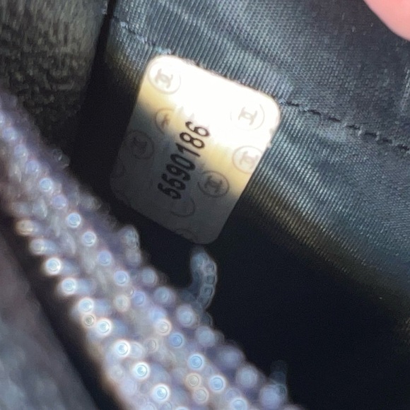 Authentic Chanel wallet on a chain - Picture 2 of 10